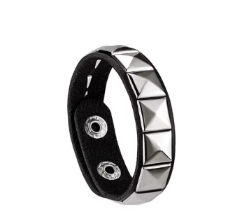 Bracelet Cloutée Punk Rock Femme/Homme– Style Alternatif